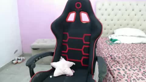 G A B R I E L A I S B A C K.  online show from December 2025 09:32:02 PM