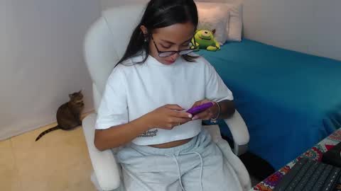 Snapshot of gabriela_morales01 chatting on February 2025 12:08:02 AM .  online show from February 2025 12:08:02 AM