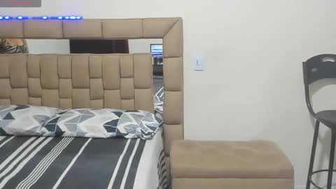 gabriela ponce online show from November 2025 09:15:01 PM