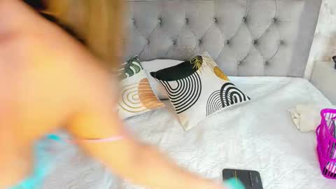   online show from December 2025 01:26:01 PM