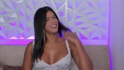 Gabriela  online show from October 2025 11:18:01 PM