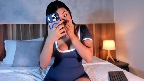 gabycarters online show from November 2025 12:05:02 PM