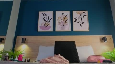 Snapshot of gabypetit chatting on October 2025 08:10:01 PM Gaby online show from October 2025 08:10:01 PM