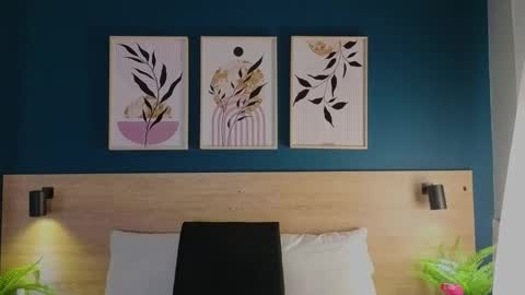 Snapshot of gabypetit chatting on November 2025 08:31:01 PM Gaby online show from November 2025 08:31:01 PM