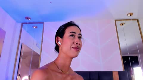 Snapshot of gabypetit chatting on December 2025 08:04:01 PM Gaby online show from December 2025 08:04:01 PM