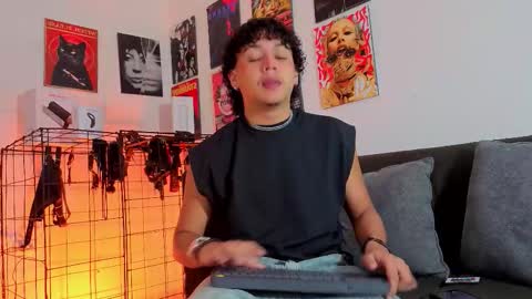 Snapshot of gaeloconner chatting on December 2025 04:10:01 AM Gael Conner online show from December 2025 04:10:01 AM