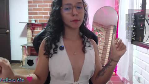 Snapshot of gaia_333 chatting on May 2026 07:52:02 PM Lenna 3 online show from May 2026 07:52:02 PM