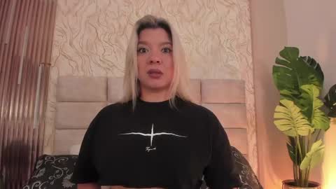 gaia_stonne online show from April 2026 12:05:02 PM