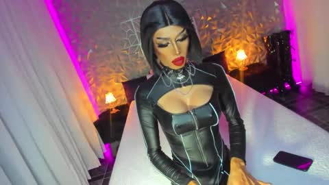 MISSANN online show from January 2025 06:05:02 PM