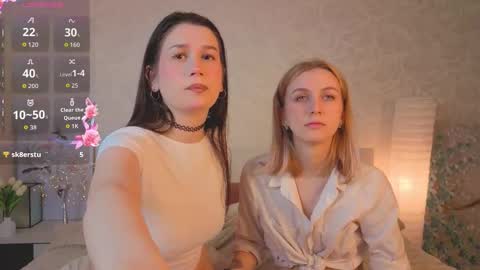 Violla online show from December 2025 04:40:01 AM