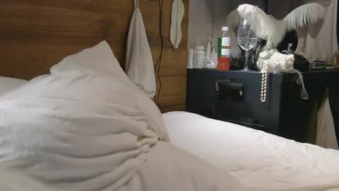 Rose online show from November 2025 02:55:02 PM