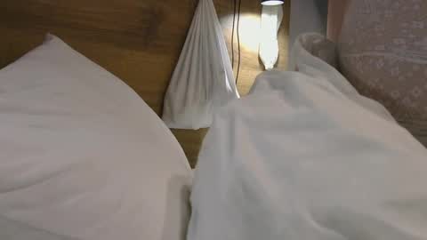 Rose online show from November 2025 04:07:02 PM