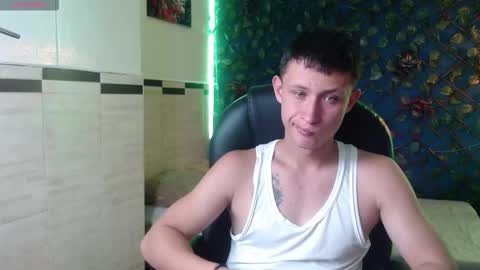 Snapshot of garuo_18 chatting on November 2025 03:06:01 AM garuo_18 online show from November 2025 03:06:01 AM