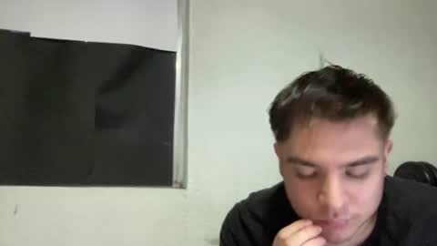 Snapshot of garypinepineapple chatting on June 2026 01:36:02 AM garypinepineapple online show from June 2026 01:36:02 AM