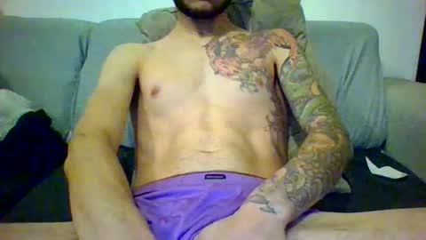 Snapshot of garyreal1990 chatting on December 2025 04:35:02 PM garyreal1990 online show from December 2025 04:35:02 PM