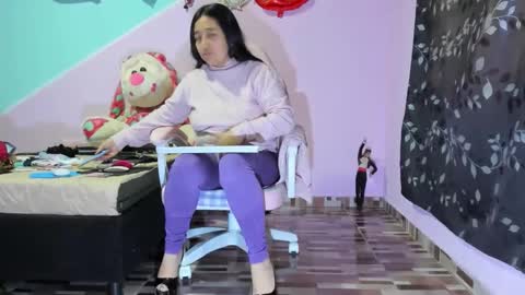 Diana online show from November 2025 11:43:01 AM