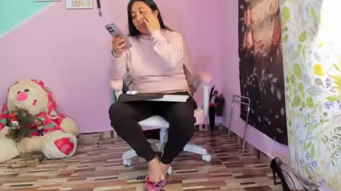 Diana online show from December 2025 01:59:02 PM