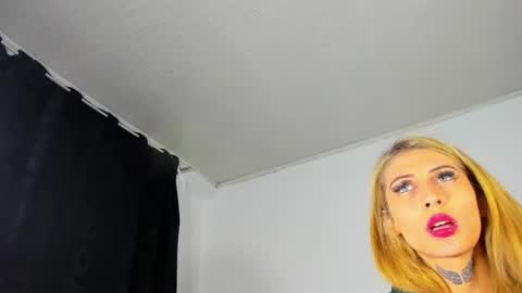 Snapshot of gatita13333321 chatting on February 2025 05:52:01 AM gatita13333321 online show from February 2025 05:52:01 AM