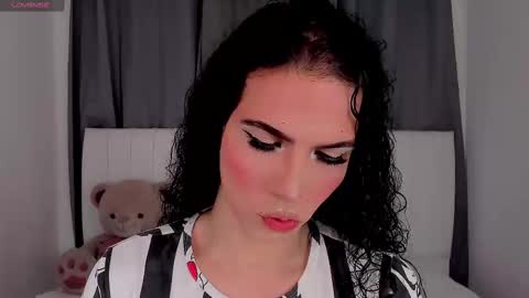 Vnecis Marn online show from September 2025 01:23:02 PM