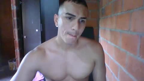 Snapshot of gattitosexy_95 chatting on February 2025 07:30:02 PM gattitosexy_95 online show from February 2025 07:30:02 PM