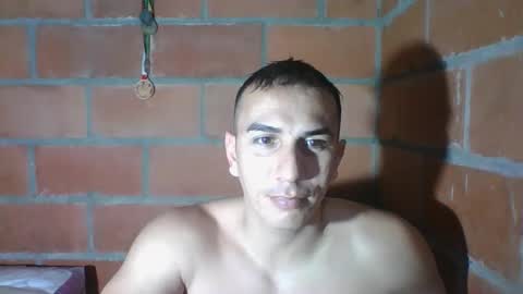 Snapshot of gattitosexy_95 chatting on December 2025 06:36:02 PM gattitosexy_95 online show from December 2025 06:36:02 PM