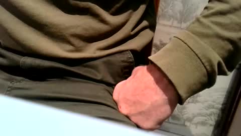 gazjones231 online show from November 2025 12:04:02 PM