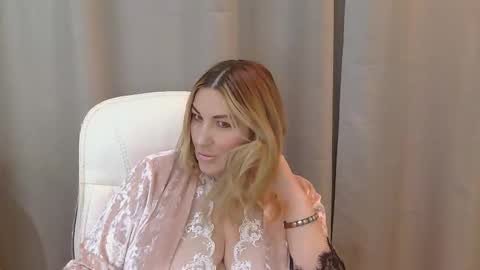 Snapshot of gazz2025 chatting on October 2025 07:23:02 PM gazz2025 online show from October 2025 07:23:02 PM