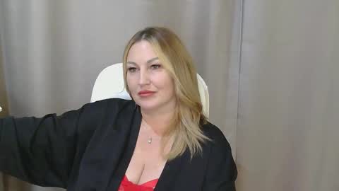 Snapshot of gazz2025 chatting on October 2025 06:53:01 PM gazz2025 online show from October 2025 06:53:01 PM