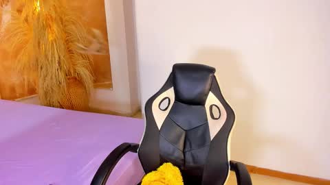 geanna_rose online show from December 2025 04:13:02 PM