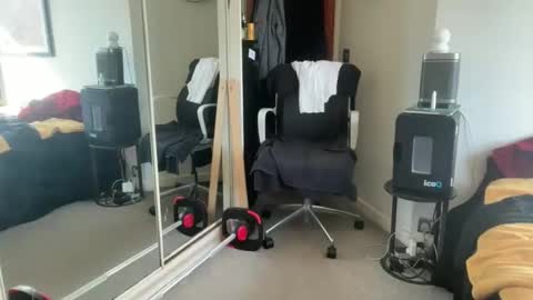 Mysteryman777 online show from April 2026 03:42:02 PM