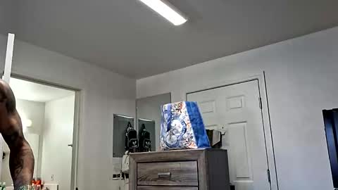 Snapshot of geekedoutlabs chatting on September 2025 04:23:02 PM Zanecubano online show from September 2025 04:23:02 PM