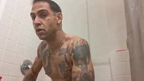 Snapshot of geekedoutlabs chatting on October 2025 09:51:01 AM Zanecubano online show from October 2025 09:51:01 AM