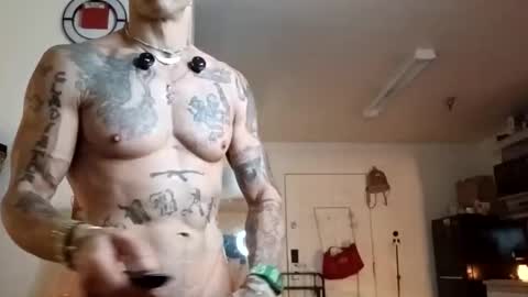 Snapshot of geekedoutlabs chatting on October 2025 01:40:01 AM Zanecubano online show from October 2025 01:40:01 AM