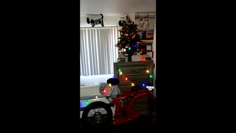 Snapshot of geekedoutlabs chatting on December 2025 07:11:02 PM Zanecubano online show from December 2025 07:11:02 PM