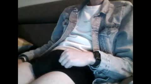 Snapshot of geil123569551 chatting on November 2025 05:46:01 PM geil123569551 online show from November 2025 05:46:01 PM