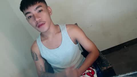 Snapshot of gelluxxx chatting on March 2026 04:00:01 PM gelo online show from March 2026 04:00:01 PM