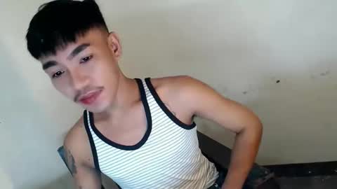 Snapshot of gelluxxx chatting on April 2026 04:48:01 PM gelo online show from April 2026 04:48:01 PM