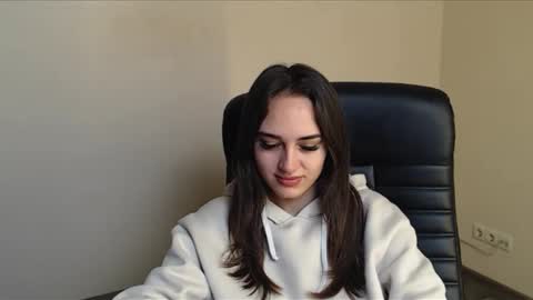 Gemma online show from November 2025 07:41:02 AM