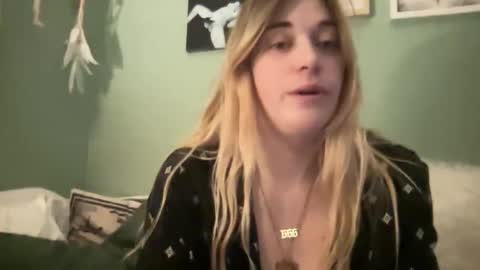 Snapshot of gemmyrosee chatting on March 2025 07:23:02 AM gemmyrosee online show from March 2025 07:23:02 AM