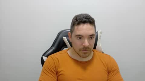 genesis_wb online show from October 2025 10:48:02 PM