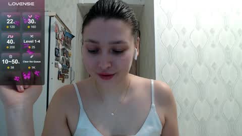 genev__ievee online show from April 2026 04:19:02 PM