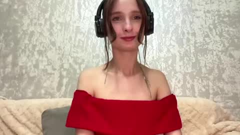 Riana online show from April 2026 01:33:02 PM