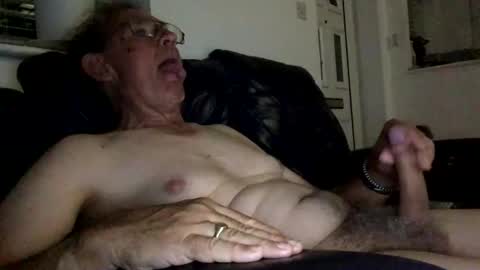 Snapshot of geoff242535 chatting on September 2025 09:29:02 PM geoff242535 online show from September 2025 09:29:02 PM