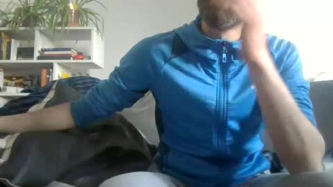 Snapshot of geon2xx chatting on March 2025 08:27:01 AM Geon online show from March 2025 08:27:01 AM