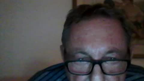 Snapshot of georg1412 chatting on July 2026 08:15:01 PM georg1412 online show from July 2026 08:15:01 PM