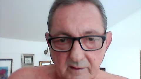 Snapshot of georg1412 chatting on August 2026 01:46:02 PM georg1412 online show from August 2026 01:46:02 PM