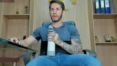 Snapshot of george_diesell_ chatting on June 2026 04:46:01 AM George online show from June 2026 04:46:01 AM