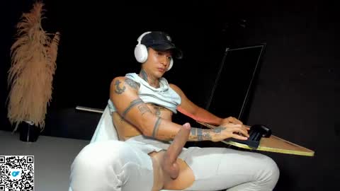 Snapshot of george_prince2 chatting on May 2026 11:53:02 PM independent model online show from May 2026 11:53:02 PM