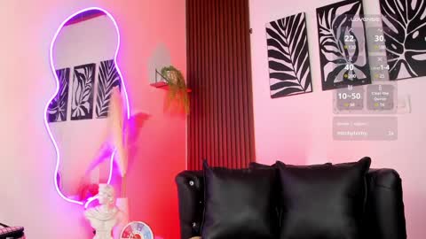 Snapshot of georgina_caruso chatting on January 2025 08:46:01 PM Georgina Caruso online show from January 2025 08:46:01 PM