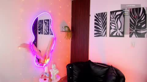 Snapshot of georgina_caruso chatting on February 2025 08:50:02 PM Georgina Caruso online show from February 2025 08:50:02 PM